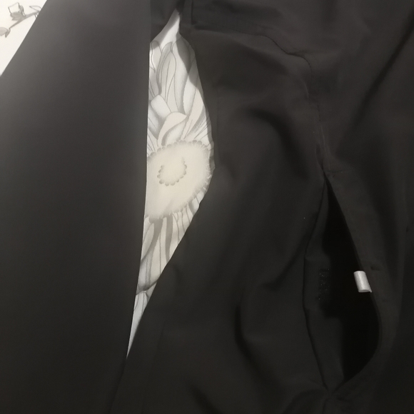 Reebok ladies zip-up jacket - Picture 5 of 8